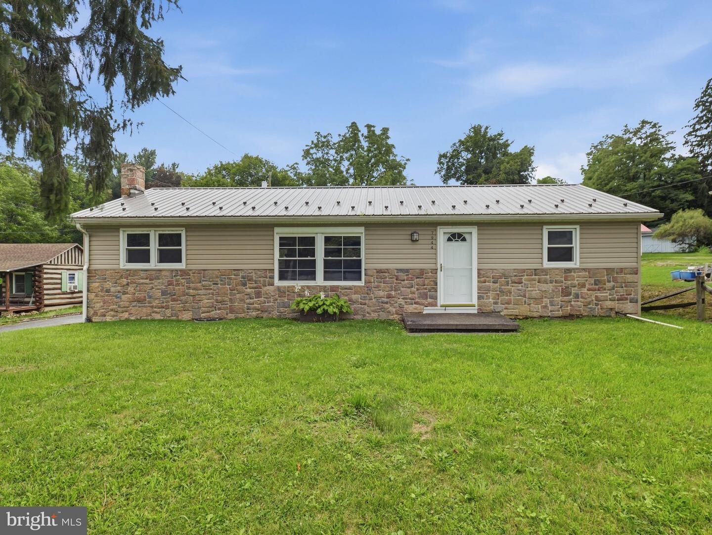 Property Photo:  7944 Lincoln Way E  PA 17222 