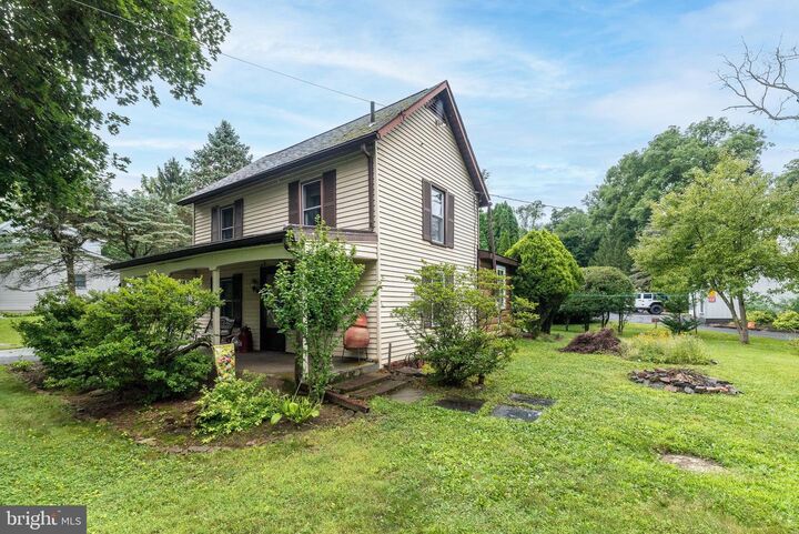 Property Photo:  1108 Dogwood Lane  PA 18951 