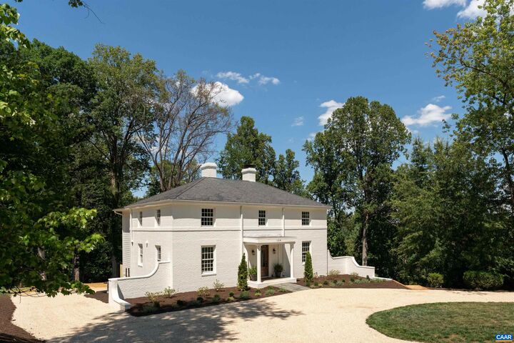 Property Photo:  104 Bedford Pl  VA 22903 