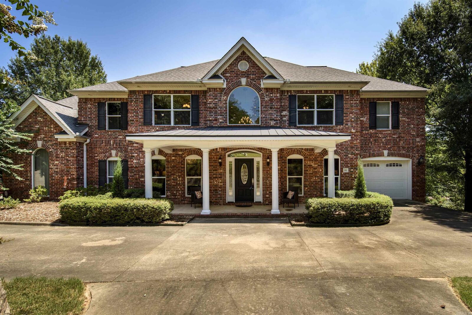 Property Photo:  1 Hillsborough Court  AR 72212 