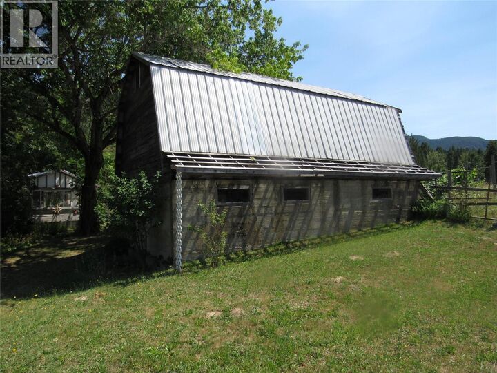 Property Photo:  566 Rosedale Road  BC V1N 4L2 