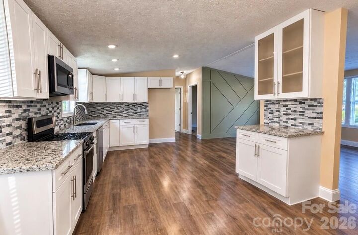 Property Photo: 785 Thompson Road NC 28147