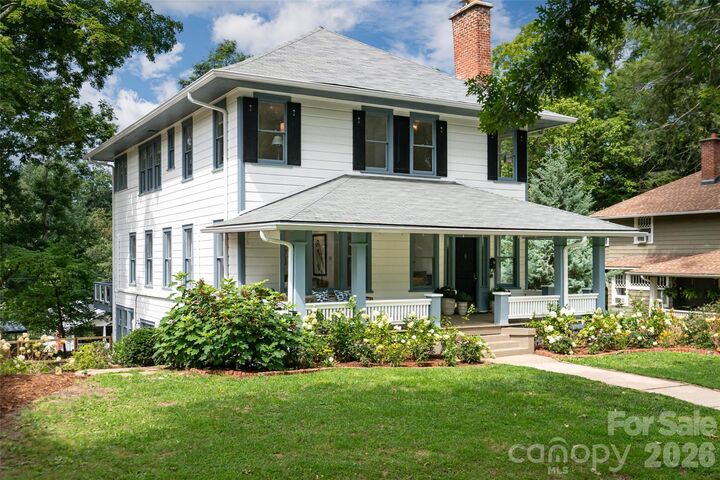Property Photo: 142 Edwin Place NC 28801
