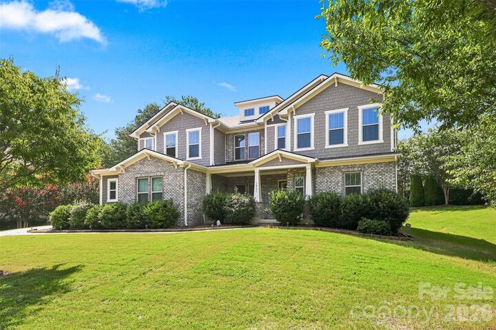 Property Photo: 16131 Alsace Drive NC 28278