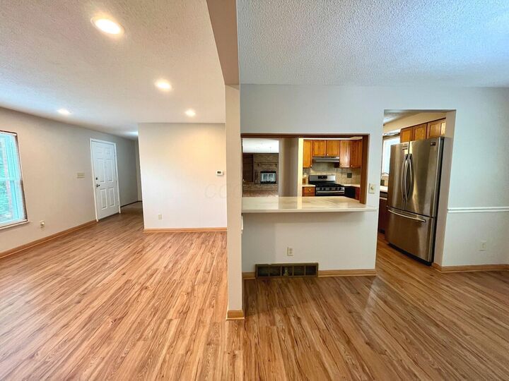 Property Photo:  2775 Amana Court  OH 43235 