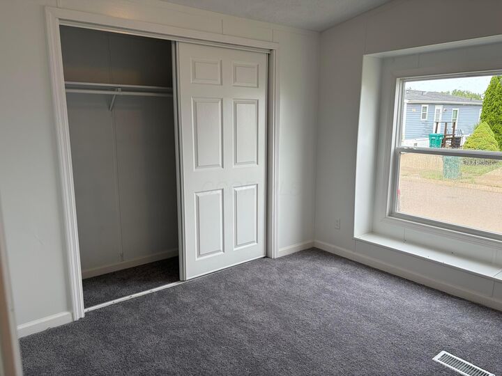 Property Photo: 301 Ronald Drive OH 43062