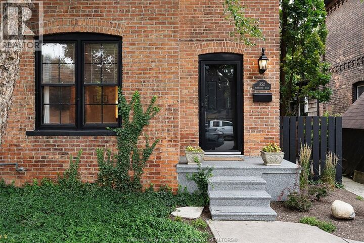 Property Photo:  852 Monmouth  ON N8Y 3L4 