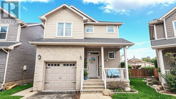 724 Margaret Way — photo 1