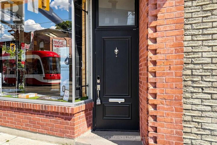 Property Photo: 1612 Dundas Street West Upper ON M6K 1T8