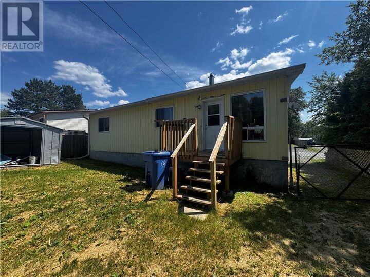 Property Photo:  28 Spruce Street  ON P0H 2A0 