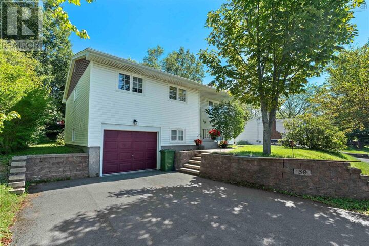 39 Robert Drive — photo 1