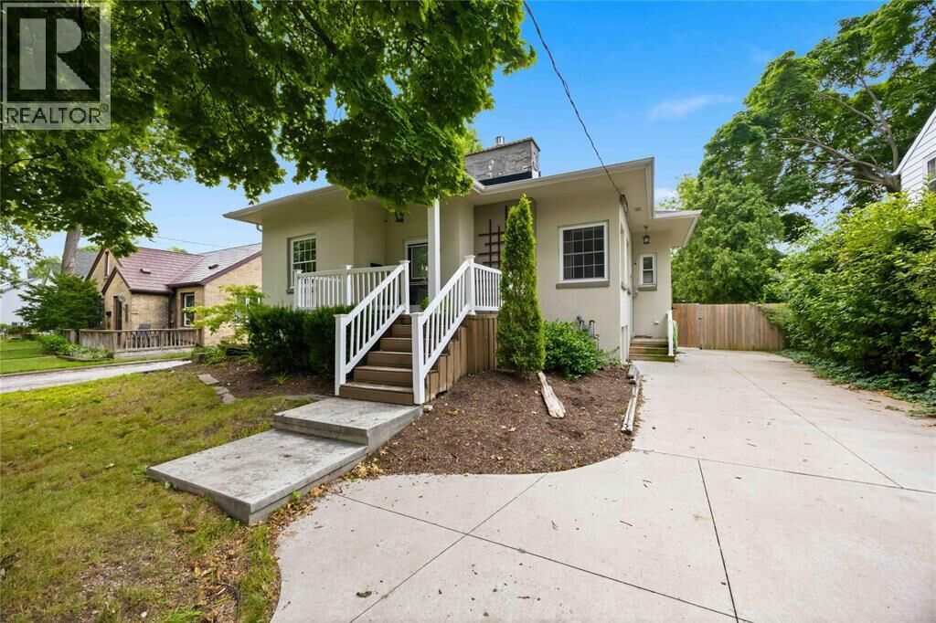 Property Photo:  751 Ross Avenue  ON N7T 1K4 