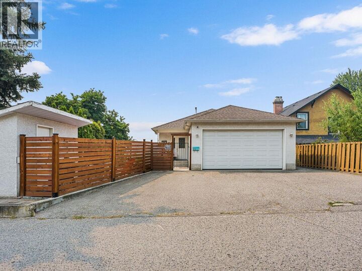 Property Photo: 1412 Lawrence Avenue BC V1Y 6M8