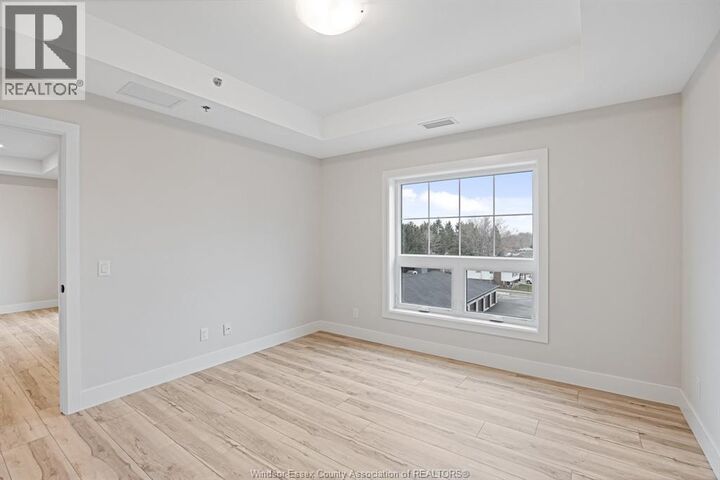 Property Photo:  190 Main Street East 401  ON N8Y 1A6 
