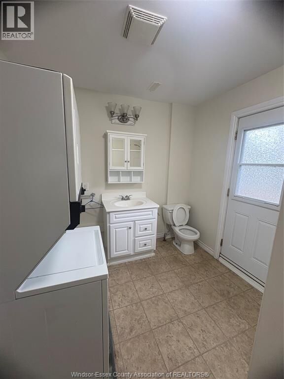 Property Photo: 853 Pillette 2 ON N8Y 3B4