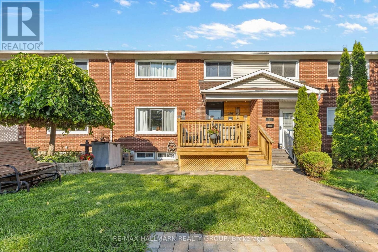 Property Photo: 789 Borthwick Avenue ON K1K 2M5