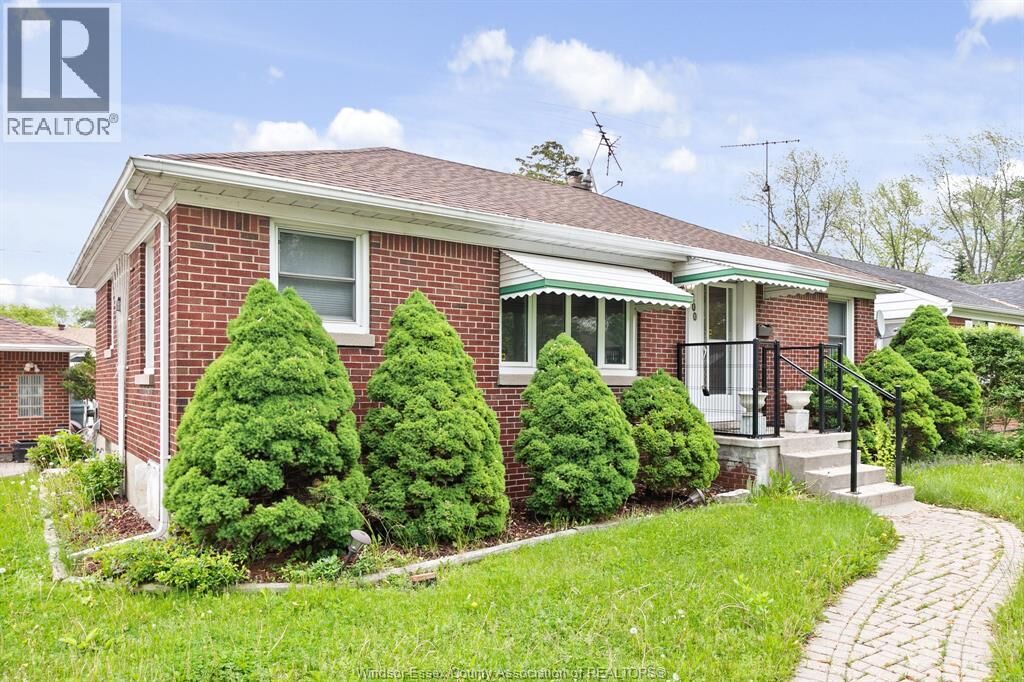 Property Photo:  3200 Longfellow Avenue  ON N9E 2L6 