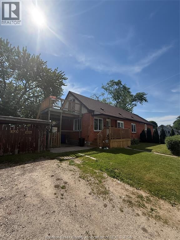 Property Photo:  699 Charlotte Street Upper  ON N8X 3A6 