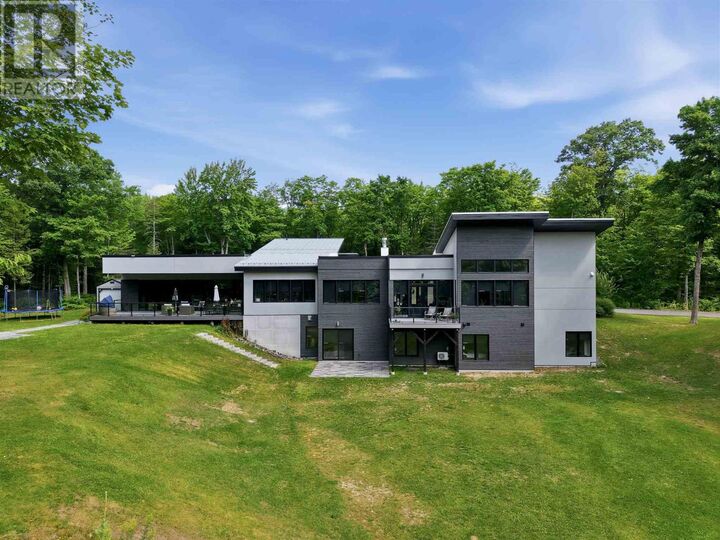 Property Photo: 66 Wilderness Ct ON P6B 0B1