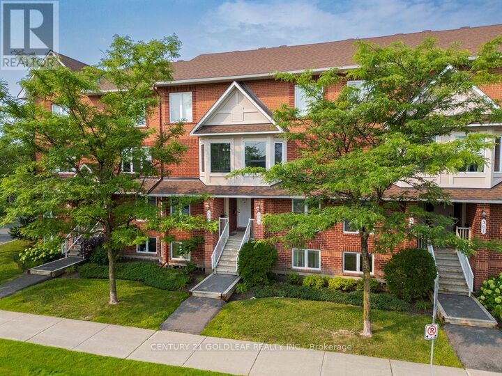 379 Aquaview Drive 58 — photo 1