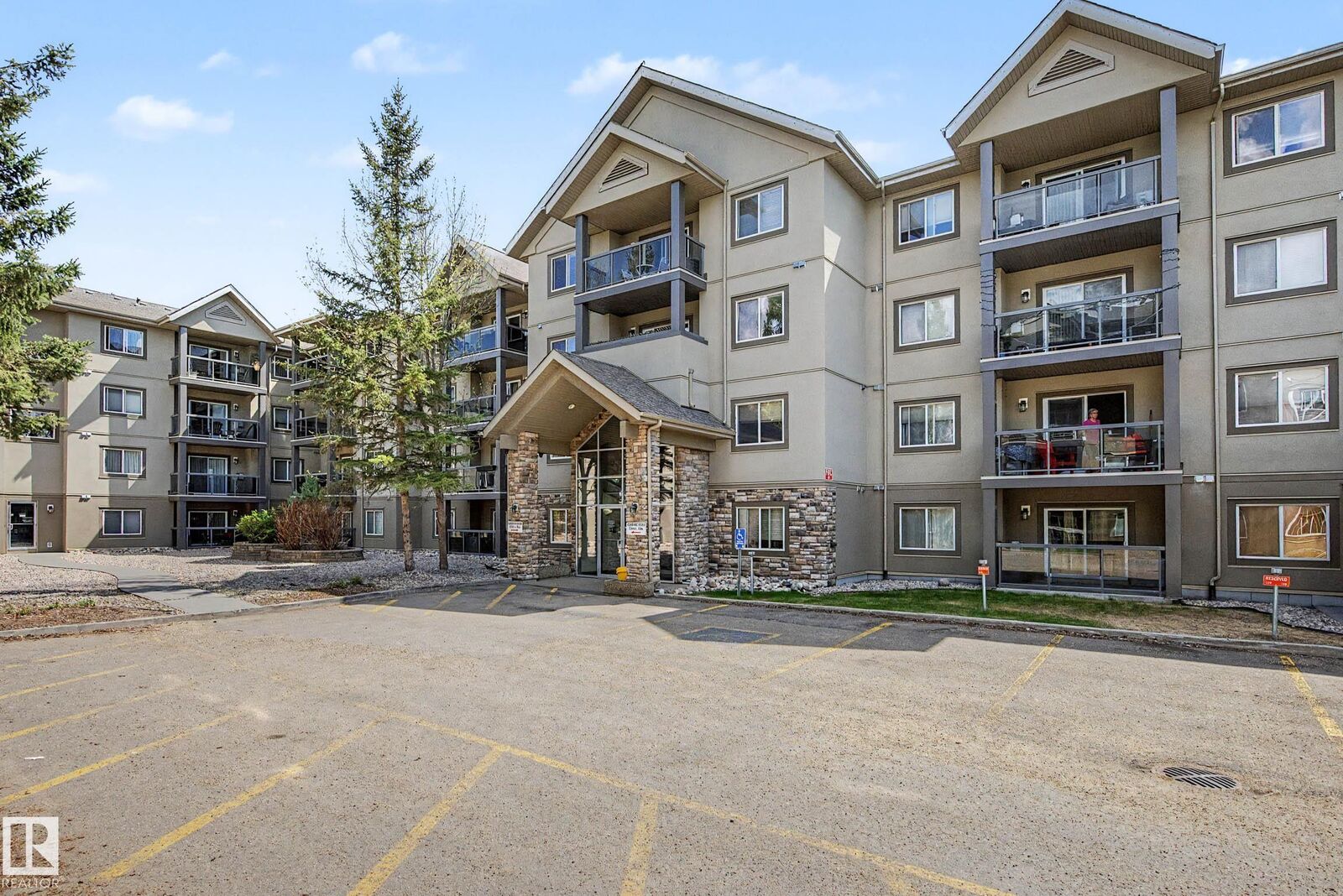 Property Photo:  279 Suder Greens Drive NW 221  AB T5T 6X6 