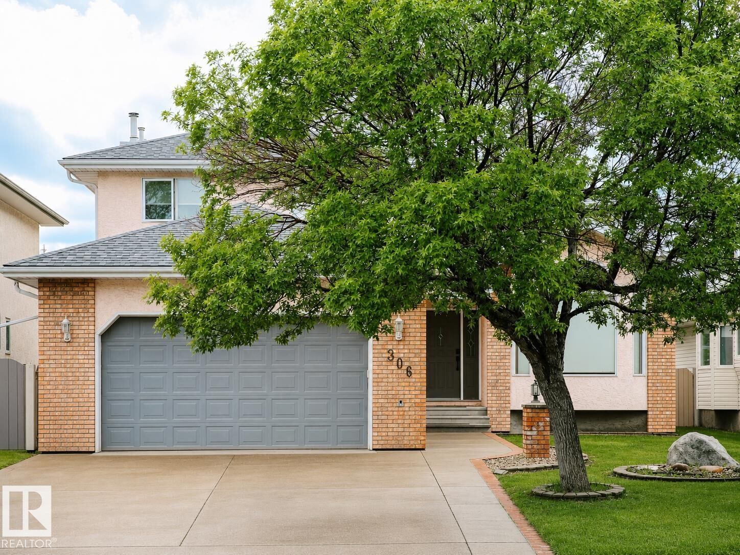 Property Photo: 306 Twin Brooks Drive NW AB T6J 6S4