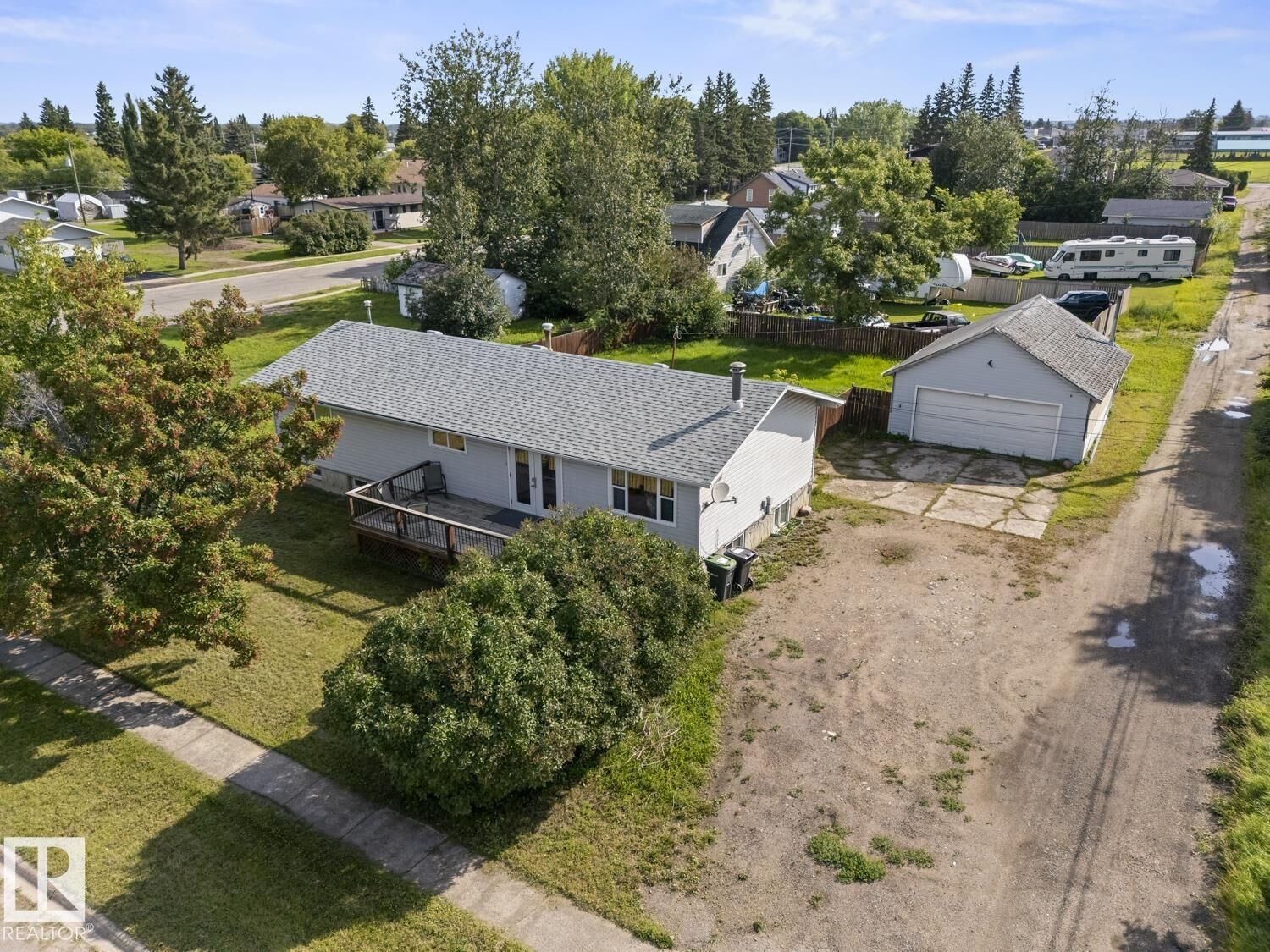 Property Photo:  5105 58 Street  AB T9M 1S3 