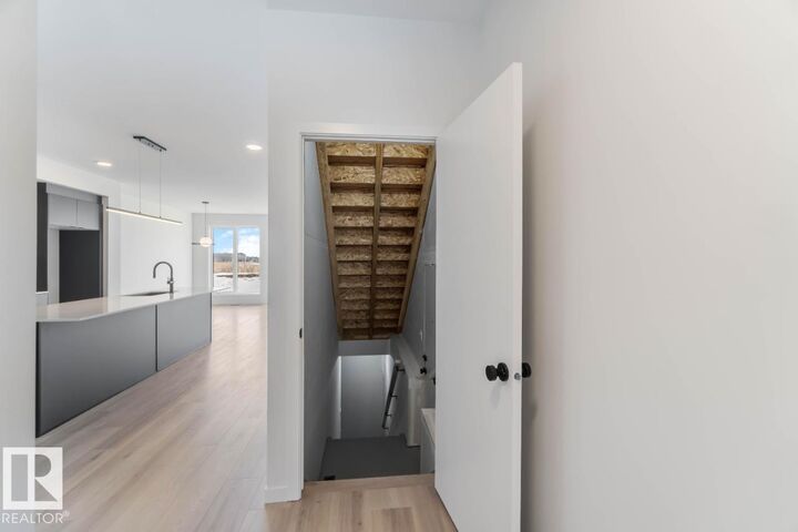 Property Photo:  37 Devonshire Drive  AB T8B 1J1 