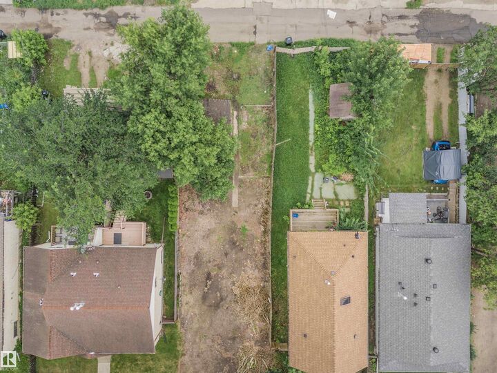 Property Photo:  12723 121 Street NW  AB T5L 0A8 