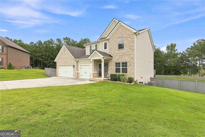 Property Photo: 155 Estancia Lane GA 30215