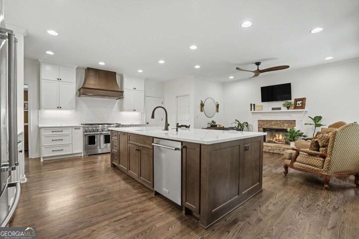 Property Photo: 1810 Millside Terrace GA 30019