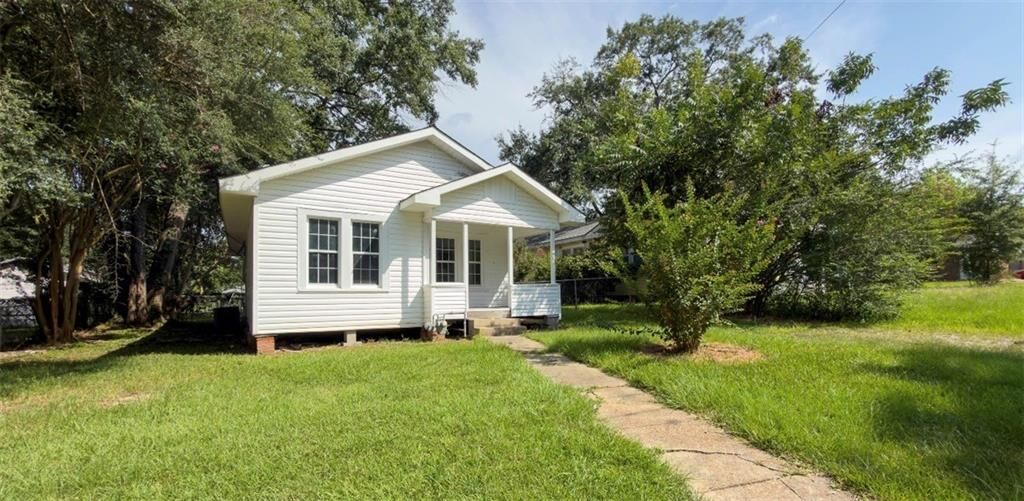 Property Photo: 1016 Erion Street LA 71360
