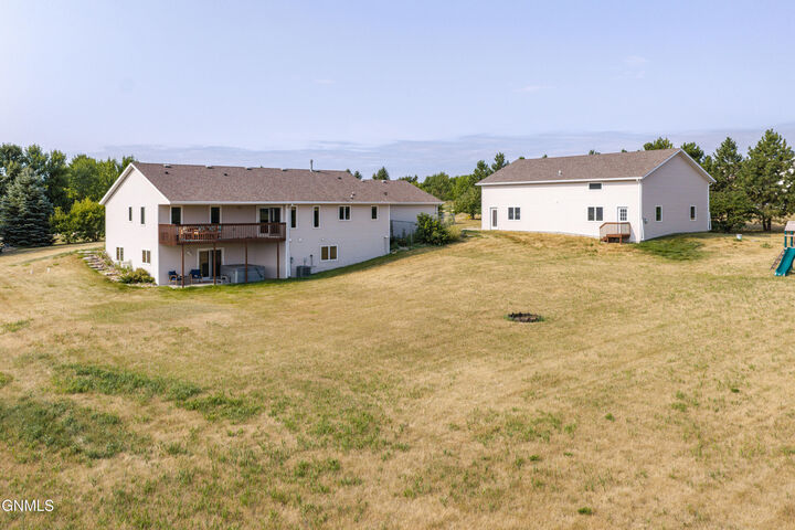 Property Photo:  7260 Russell Road  ND 58503 