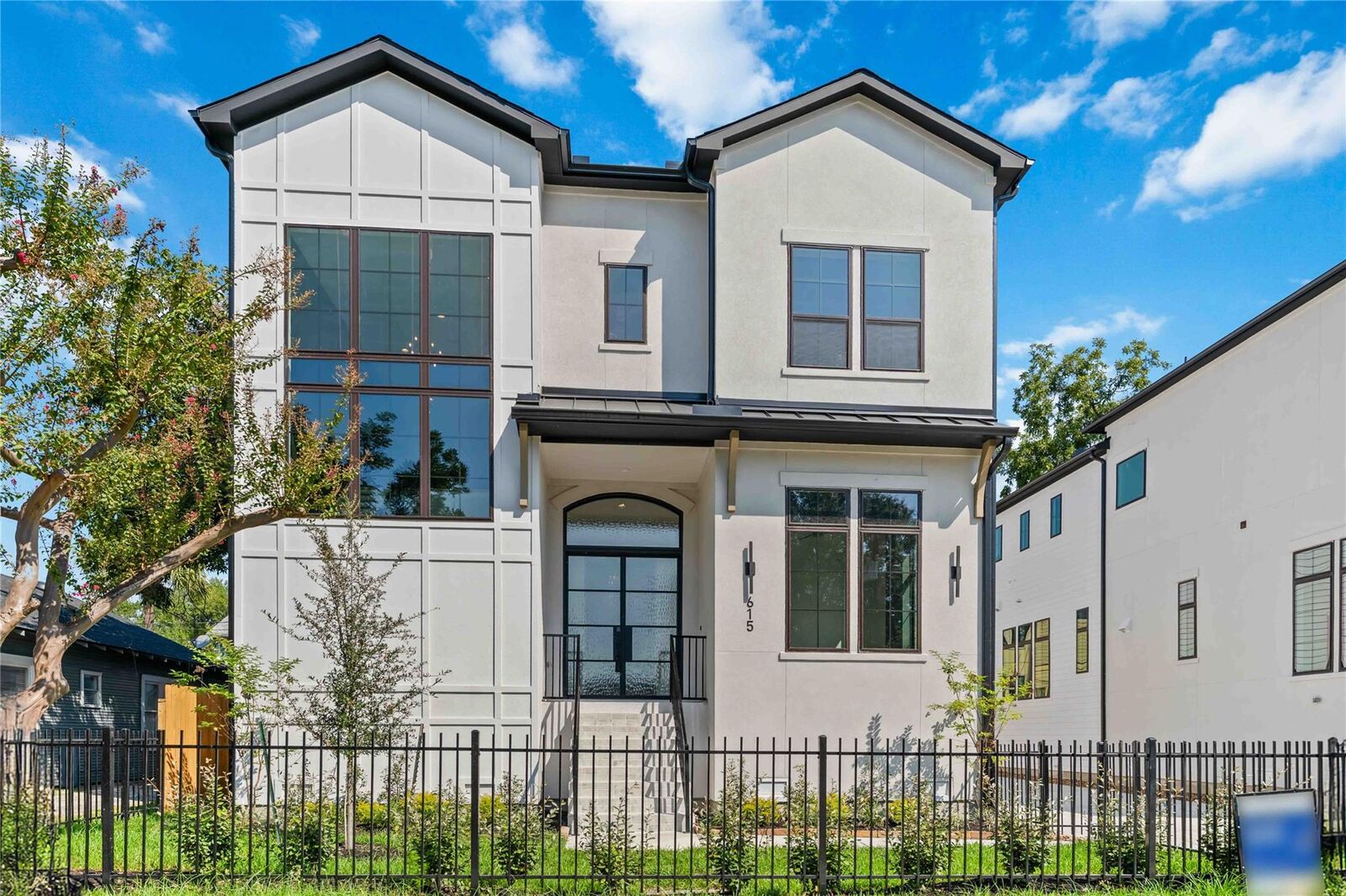 Property Photo:  615 Wendel Street  TX 77009 