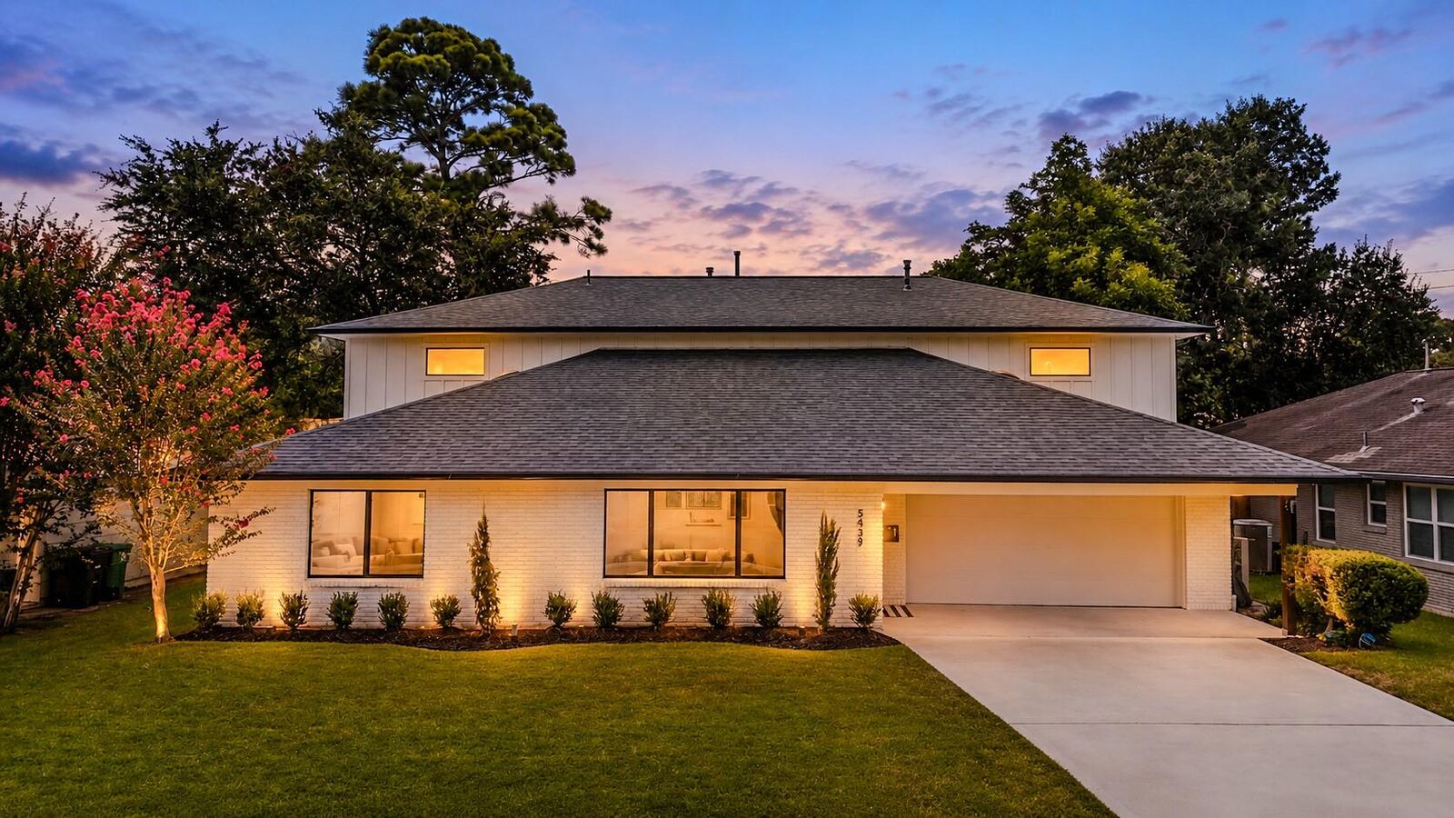 Property Photo:  5439 Kinglet Street  TX 77096 