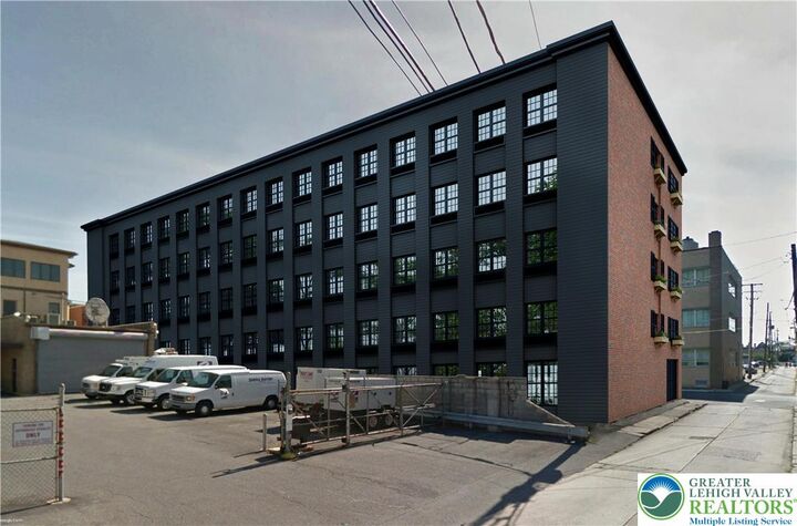 Property Photo: 19 N 11th Street PA 18101