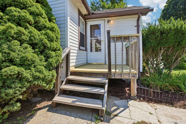 Property Photo:  92 Walton Terrace  NY 10950 