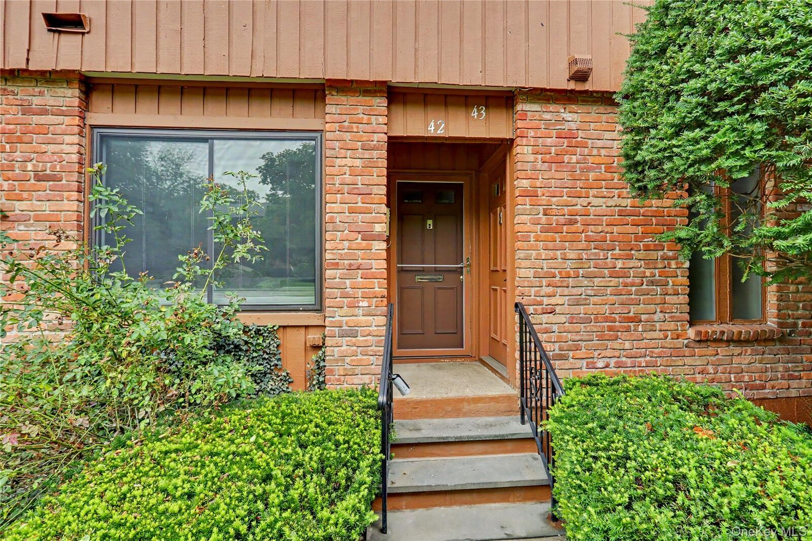 Property Photo:  42 Coachlight Square  NY 10548 
