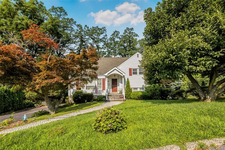 Property Photo:  33 Dexter Road  NY 10710 