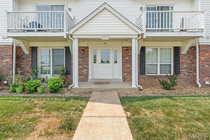Property Photo: 254 Carriage Court MO 63090