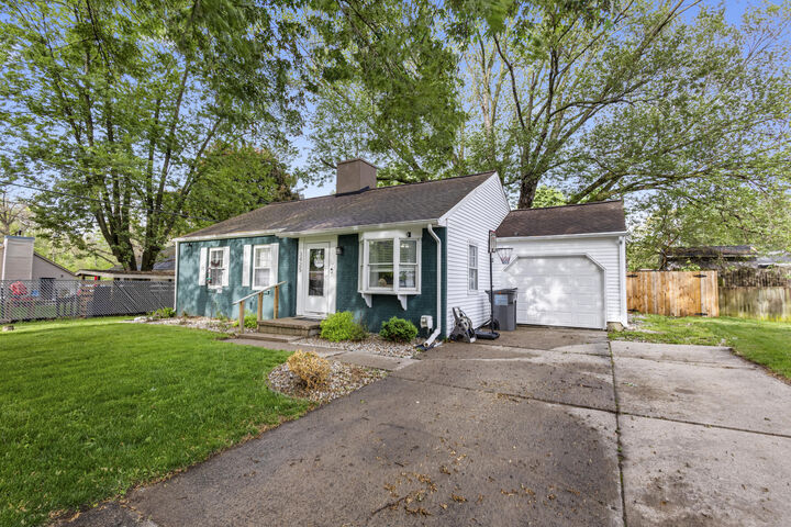 Property Photo: 3425 Cambridge Avenue MI 49203