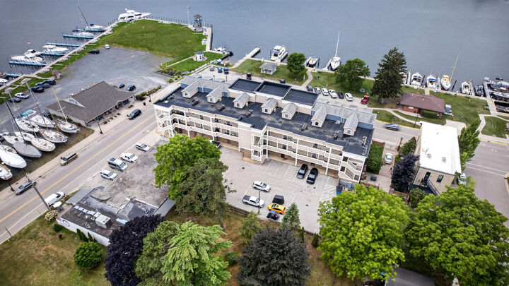 Property Photo: 560 S Hancock Street MI 49449