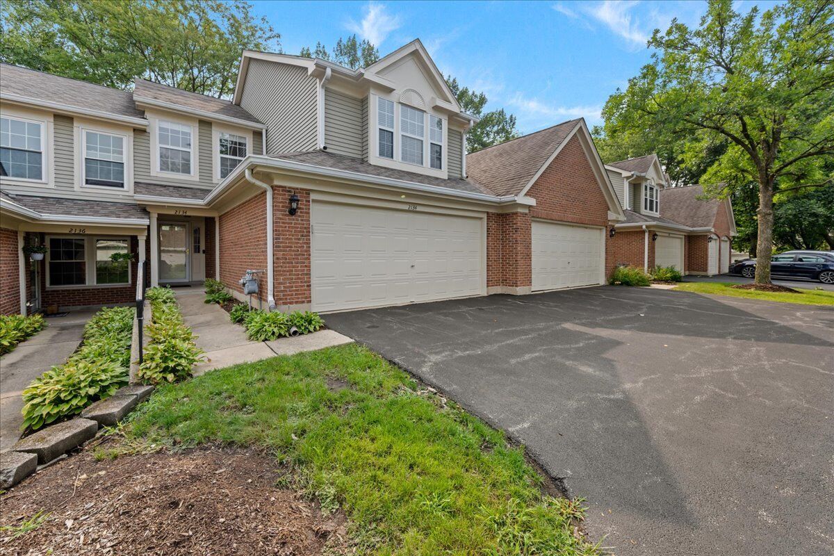 Property Photo:  2134 Aberdeen Court 0  IL 60133 