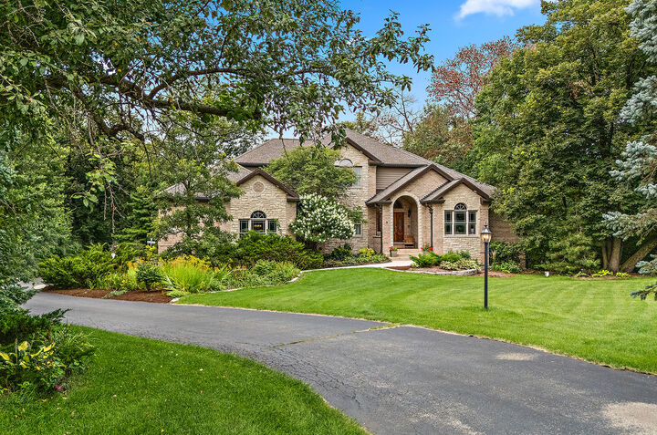 Property Photo: 19412 S Woodedge Lane IL 60448