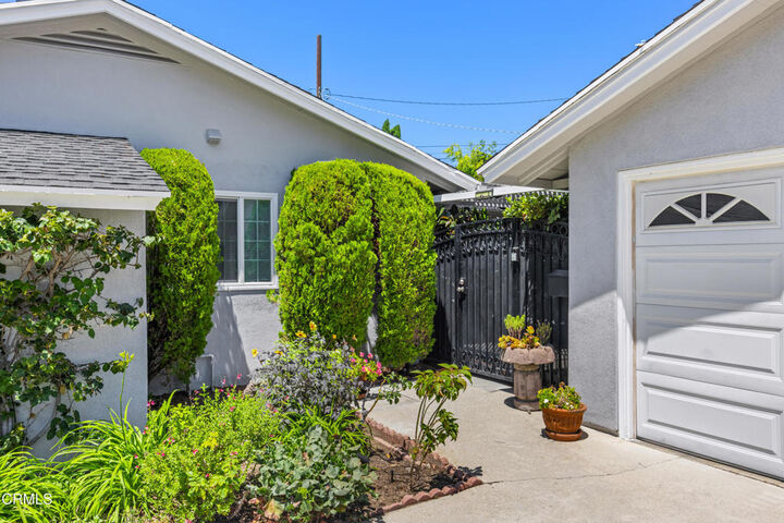 Property Photo:  1305 Valley View Avenue  CA 91107 