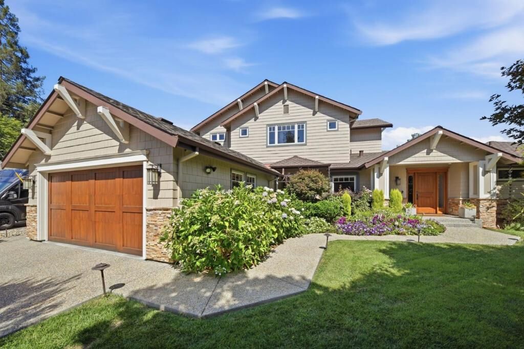Property Photo:  150 Doherty Way  CA 94061 
