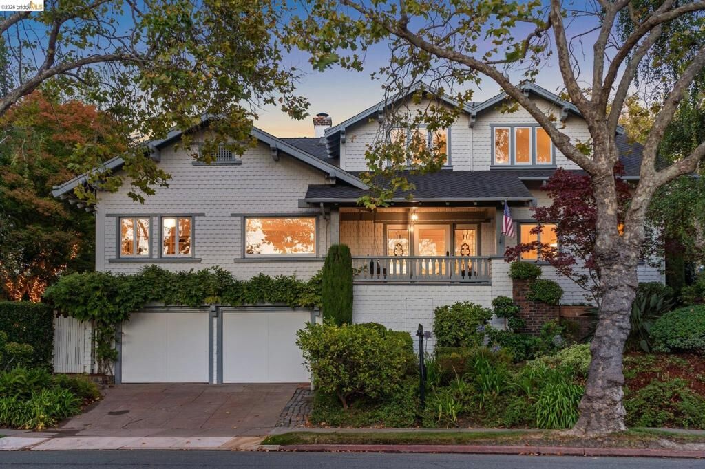 Property Photo:  67 Lincoln Ave  CA 94611-3830 