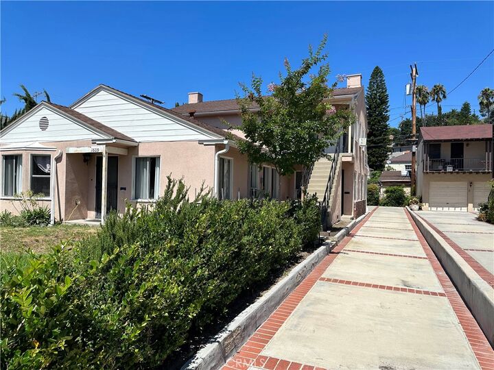 Property Photo:  1609 E Chevy Chase Drive 1611  CA 91206 