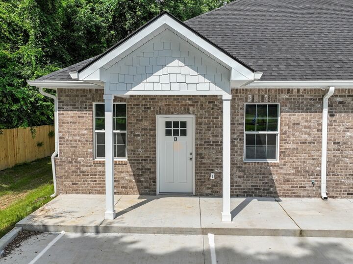 Property Photo:  115 Freeman St D  TN 37388 
