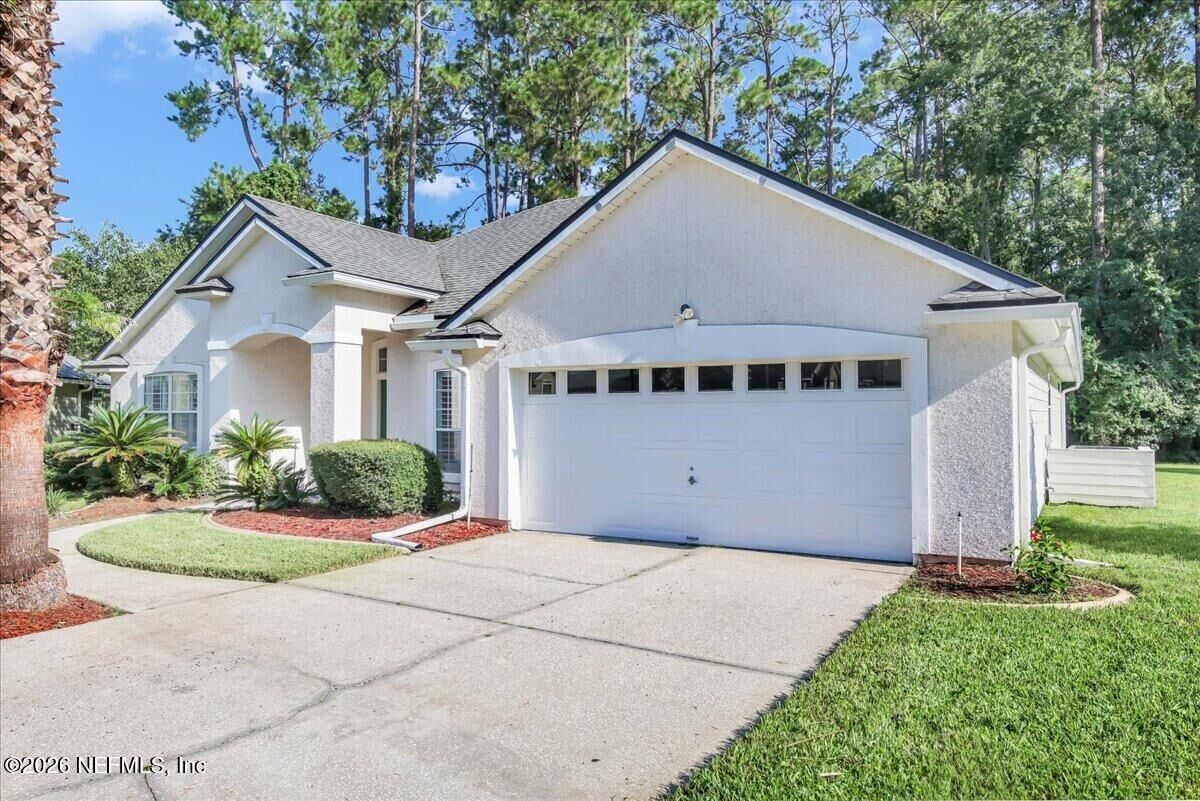 Property Photo:  1600 Rustling Drive  FL 32003 